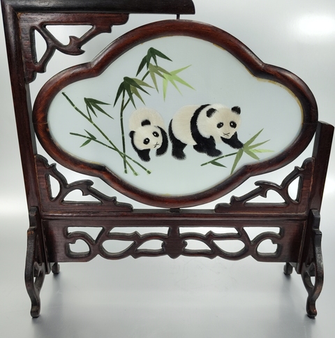 古玩陶瓷刺繡拍賣,當前價格699元