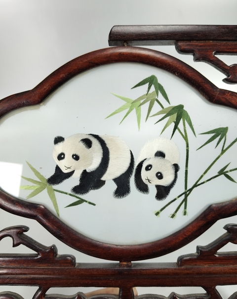 古玩陶瓷刺繡拍賣,當前價格699元