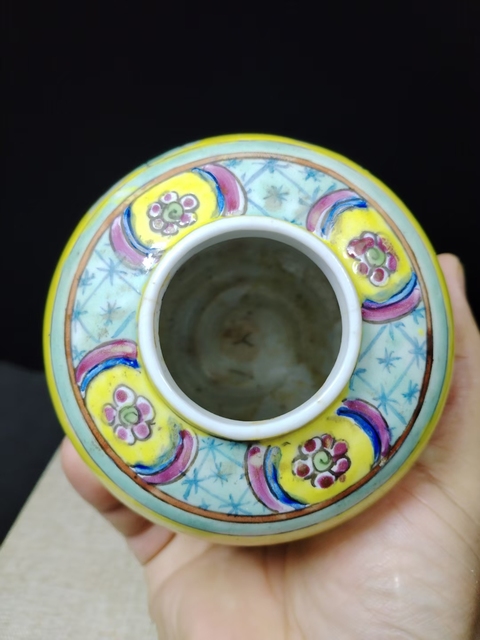 古玩陶瓷晚清光緒粉彩人物罐尺寸高9.5cm拍賣，當(dāng)前價(jià)格1888元