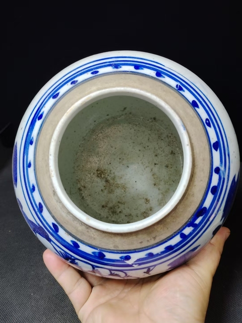 古玩陶瓷（全品）清中期道咸青花牡丹洞石花大罐尺寸高22cm拍賣，當前價格1200元