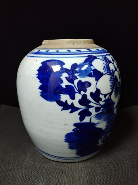 古玩陶瓷（全品）清中期道咸青花牡丹洞石花大罐尺寸高22cm拍賣，當前價格1200元