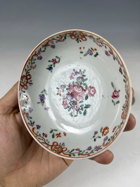 古玩陶瓷折枝花卉紋廣彩杯盤真品鑒賞圖