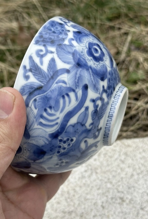 古玩陶瓷青花蓋碗真品鑒賞圖
