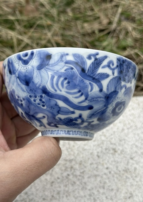 古玩陶瓷青花蓋碗真品鑒賞圖