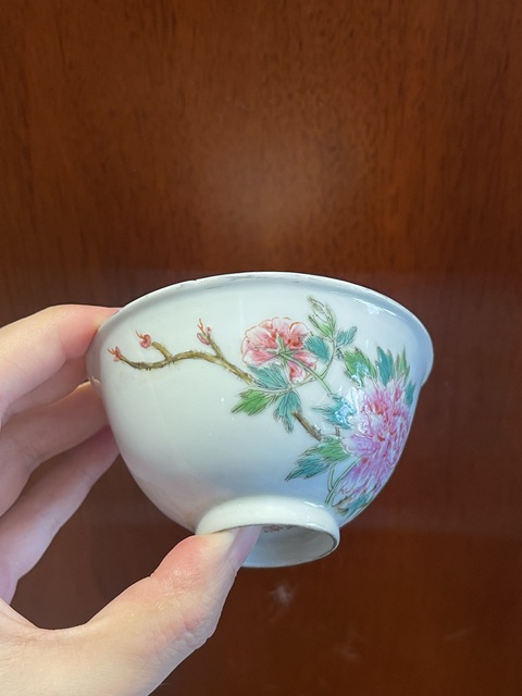 古玩陶瓷粉彩花卉紋茶圓真品鑒賞圖