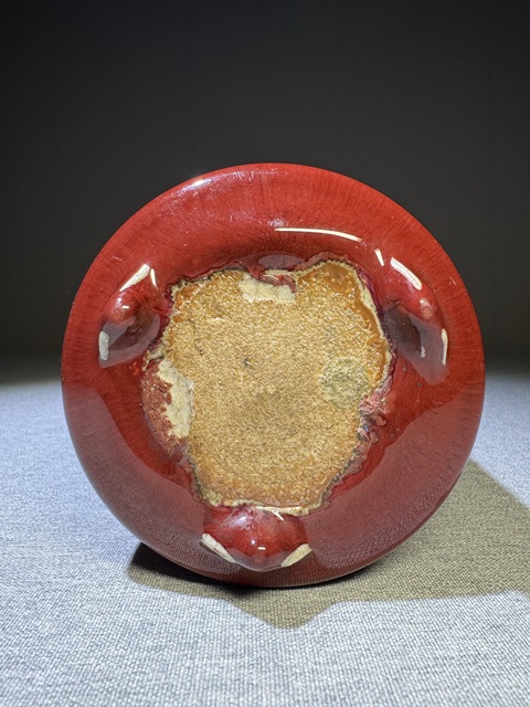 古玩陶瓷全品清代中期窯變紅釉三足筒式香爐高質(zhì)量拍賣，當(dāng)前價格9900元