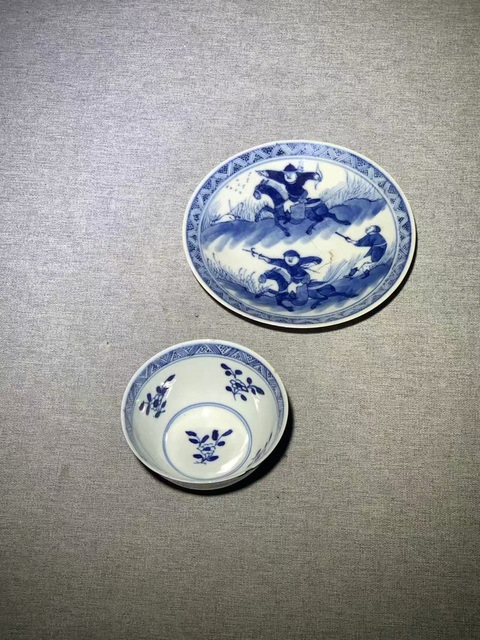 古玩陶瓷(康熙年制款)青花狩獵圖紋杯碟拍賣,當前價格0元