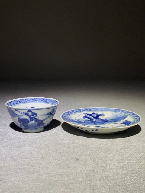 古玩陶瓷(康熙年制款)青花狩獵圖紋杯碟拍賣,當前價格0元