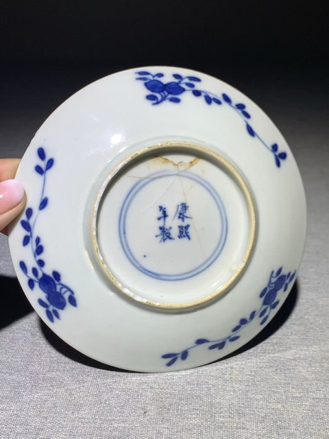 古玩陶瓷(康熙年制款)青花狩獵圖紋杯碟拍賣,當前價格0元