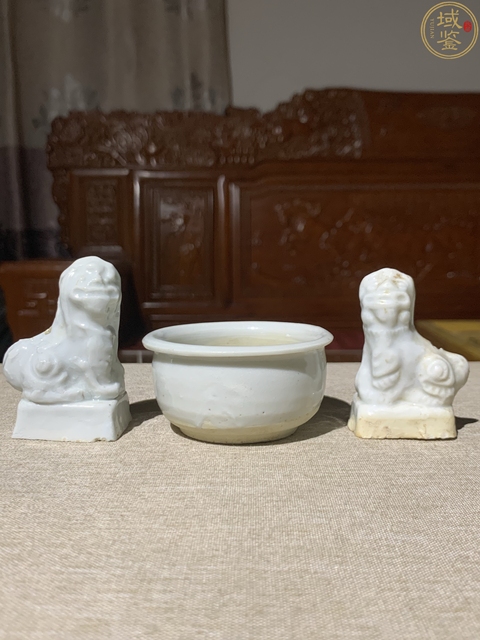 古玩陶瓷明末清初·白釉三供 真品鑒賞圖