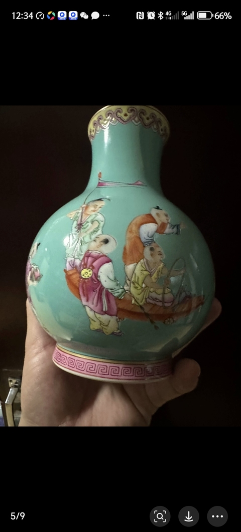 古玩陶瓷嬰戲紋粉彩瓶真品鑒賞圖