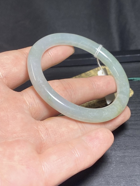 古玩玉器漂亮的清代天然冰糯翡翠手鐲拍賣，當前價格11000元