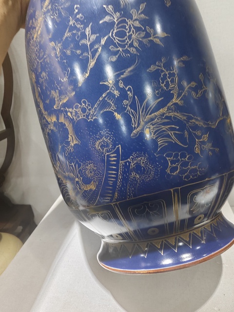 古玩陶瓷藍釉描金洗口瓶真品鑒賞圖