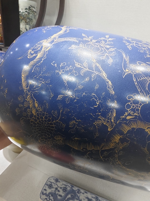 古玩陶瓷藍釉描金洗口瓶真品鑒賞圖