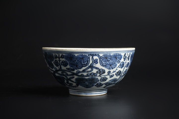 古玩陶瓷明晚期·青花歲寒三友紋大碗真品鑒賞圖