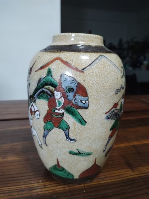 古玩陶瓷（全美品）清晚期成化年制寄托款哥釉粉彩人物冬瓜罐高19cm拍賣，當前價格1988元
