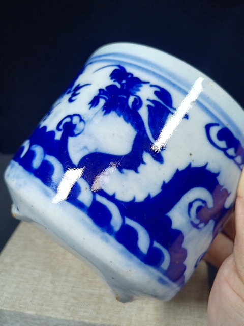 古玩陶瓷(全品)清晚期青花二龍戲珠筒子香爐直徑12.5cm拍賣,當前價格2200元