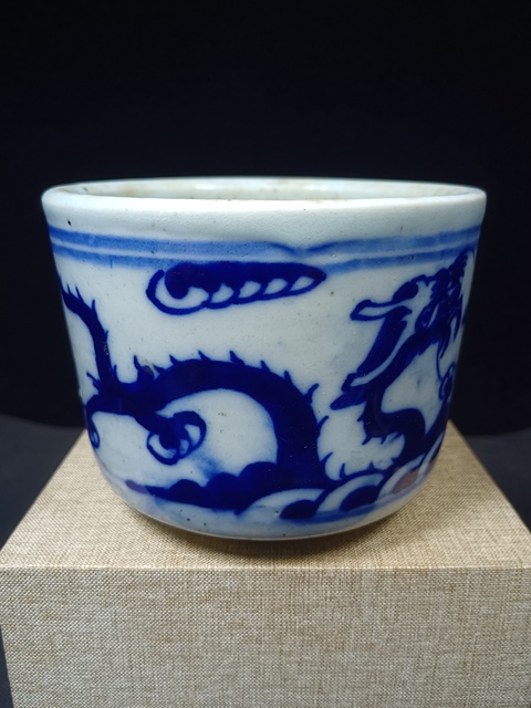 古玩陶瓷(全品)清晚期青花二龍戲珠筒子香爐直徑12.5cm拍賣,當前價格2200元