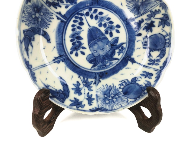 古玩陶瓷清光緒·青花魚蝦蟹盤真品鑒賞圖