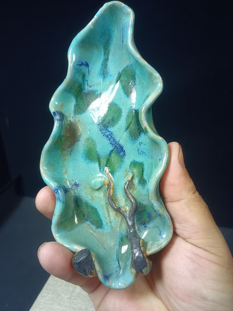 古玩陶瓷(全品)民國時期石灣窯窯變釉樹葉形水洗,文房器路份高尺寸17cm*8.5cm拍賣,當前價格880元