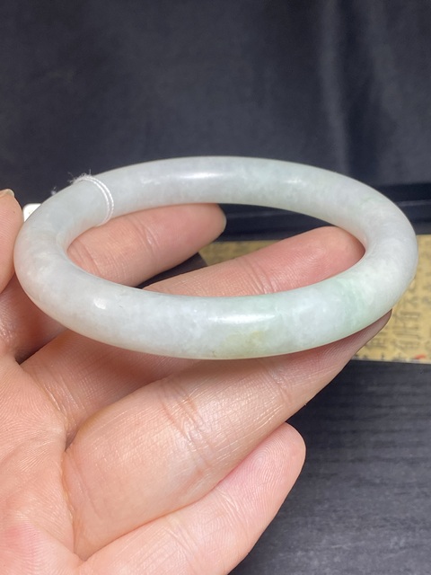 古玩玉器清代天然翡翠手鐲拍賣，當(dāng)前價(jià)格9500元