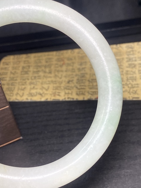 古玩玉器清代天然翡翠手鐲拍賣，當(dāng)前價(jià)格9500元