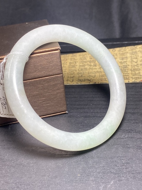 古玩玉器清代天然翡翠手鐲拍賣，當(dāng)前價(jià)格9500元