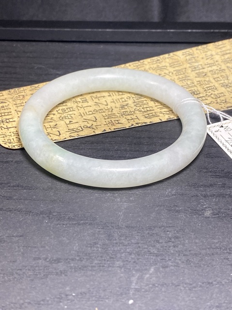 古玩玉器清代天然翡翠手鐲拍賣，當(dāng)前價(jià)格9500元