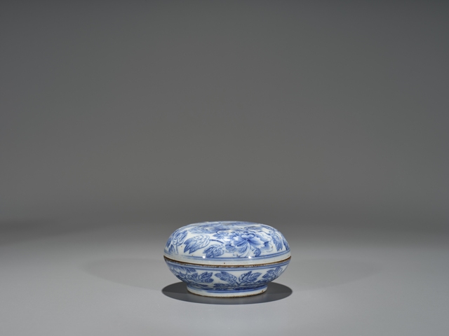 古玩陶瓷青花鳳紋印盒真品鑒賞圖