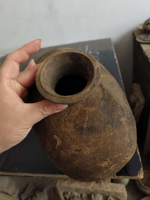 古玩陶瓷罕見珍品秦漢灰陶彩繪線條紋繭形壺拍賣，當前價格3980元
