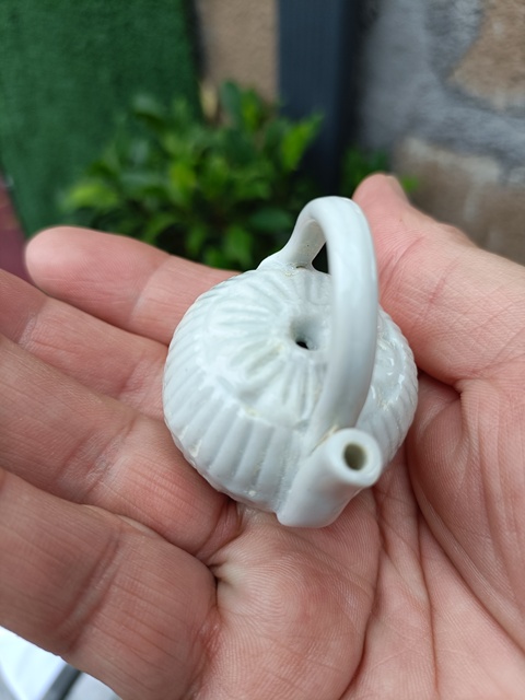 古玩陶瓷晚清德化白瓷瓜楞執壺硯滴拍賣,當前價格980元