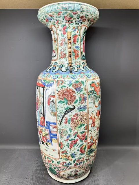 古玩陶瓷粉彩刀馬人瓶真品鑒賞圖