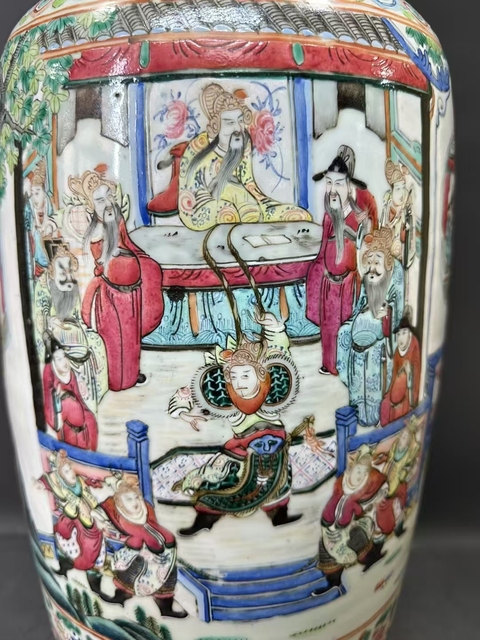 古玩陶瓷粉彩刀馬人瓶真品鑒賞圖