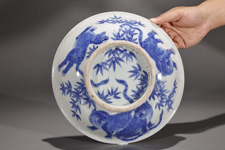 古玩陶瓷日本江戶龍虎紋碗真品鑒賞圖