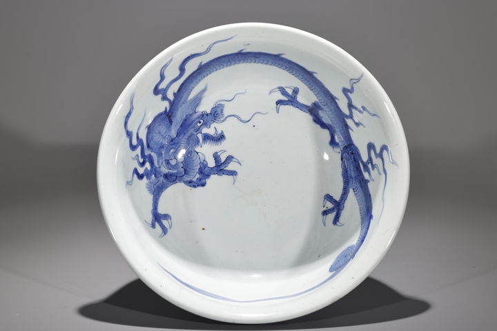 古玩陶瓷日本江戶青花龍虎紋碗真品鑒賞圖