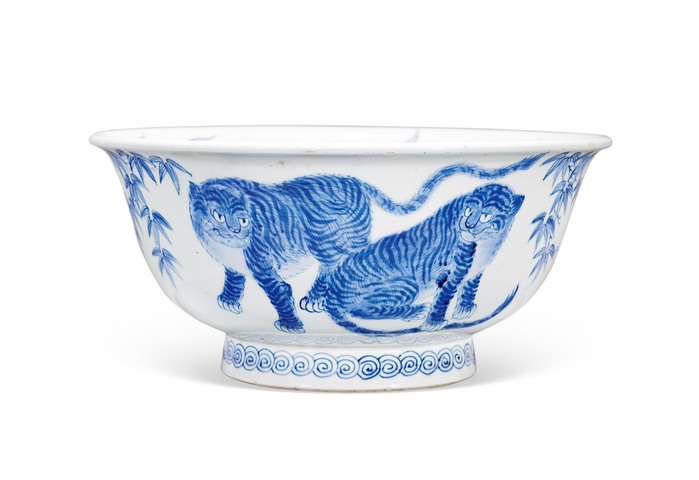 古玩陶瓷日本江戶青花龍虎紋碗真品鑒賞圖