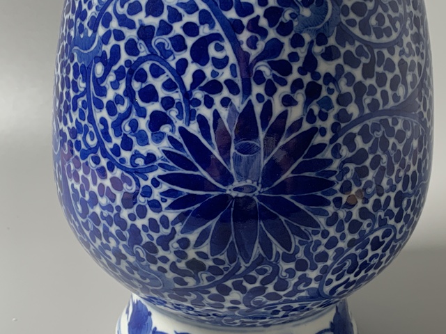 古玩陶瓷清晚期·青花纏枝花卉紋蓮子尊拍賣，當前價格1088元