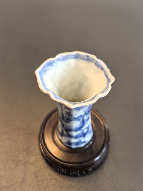 古玩陶瓷青花山水人物紋花觚真品鑒賞圖