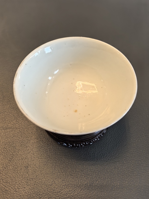 古玩陶瓷粉彩花鳥紋茶碗真品鑒賞圖