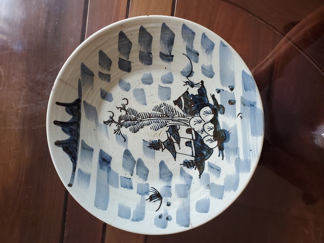 古玩陶瓷豆青釉青花山水人物盤真品鑒賞圖