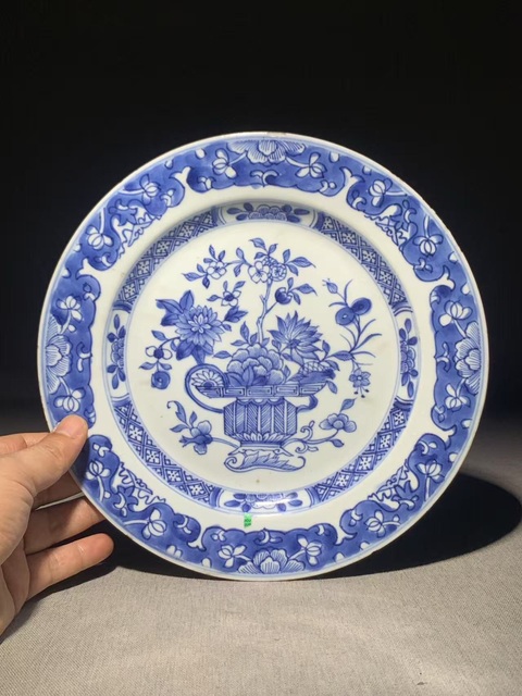 古玩陶瓷(清早期細路)青花提籃花卉紋盤(有很好收藏價值)拍賣,當前價格0元