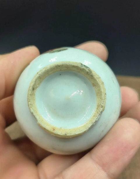 古玩陶瓷紅綠彩瓶真品鑒賞圖