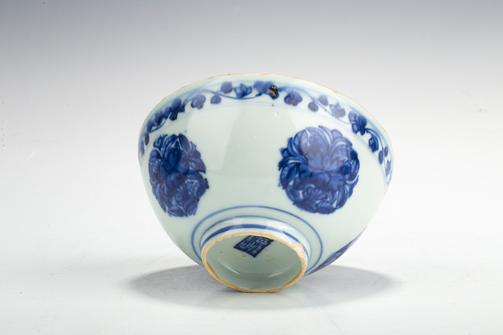古玩陶瓷明晚·青花團花紋碗真品鑒賞圖