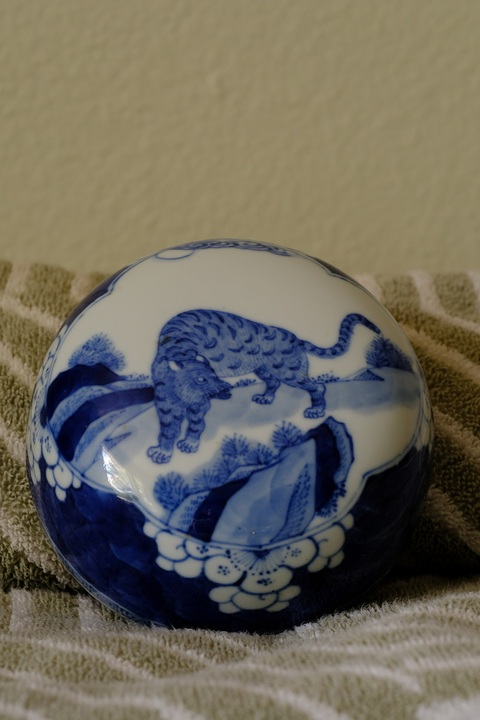 古玩陶瓷清光緒 青花瑞獸紋蓋罐真品鑒賞圖