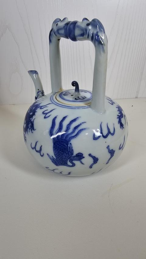 古玩陶瓷晚清·青花瑞獸紋提梁壺 真品鑒賞圖