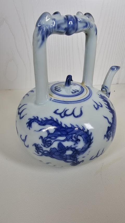 古玩陶瓷晚清·青花瑞獸紋提梁壺 真品鑒賞圖