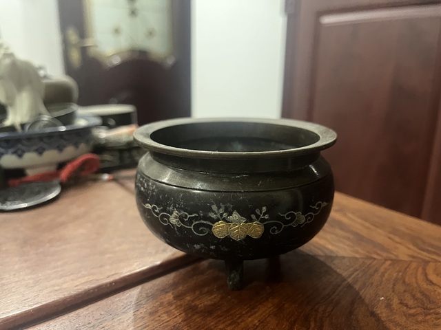 古玩雜項清晚香爐拍賣,當前價格233元