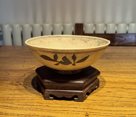 古玩陶瓷元白地黑花碗拍賣,當(dāng)前價格68元