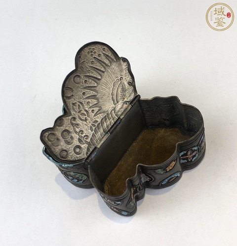 古玩雜項晚清民國 銀胎燒藍蝴蝶形琺瑯彩胭脂盒(皇家用品)拍賣,當前價格98500元