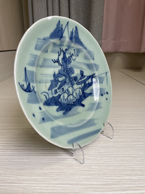 古玩陶瓷清中期 冬青釉青花山水高士垂釣紋盤真品鑒賞圖